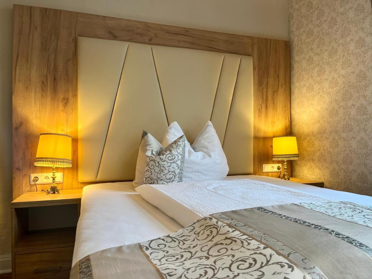 Hotel Stadtvilla Laux Merzig Buitenkant foto