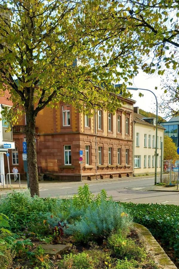Hotel Stadtvilla Laux Merzig Buitenkant foto