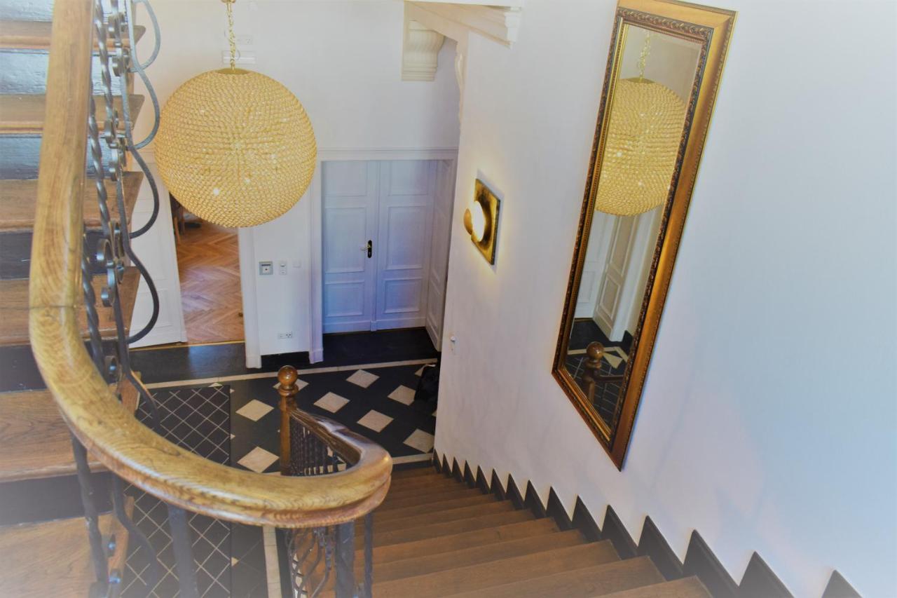 Hotel Stadtvilla Laux Merzig Buitenkant foto
