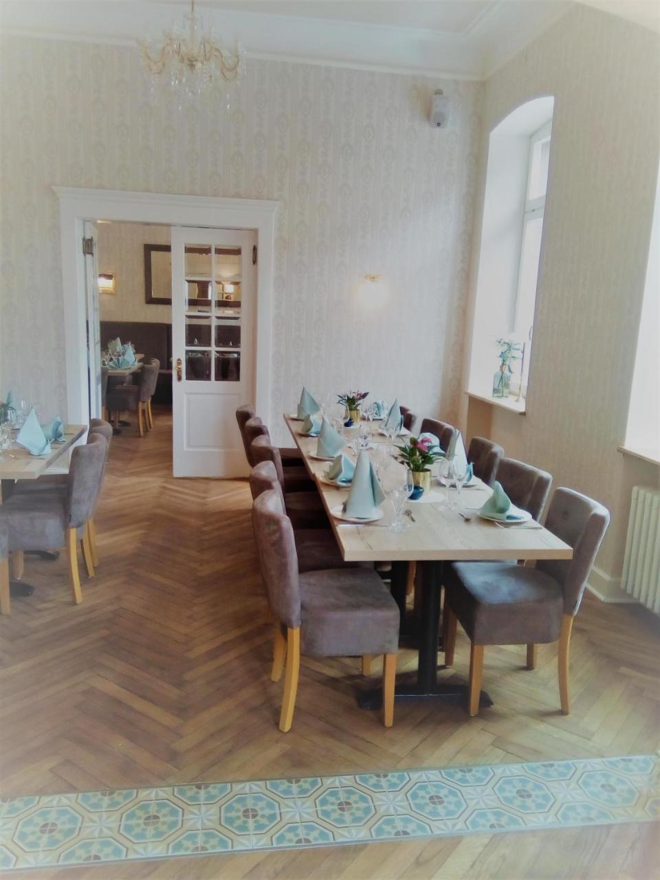 Hotel Stadtvilla Laux Merzig Buitenkant foto